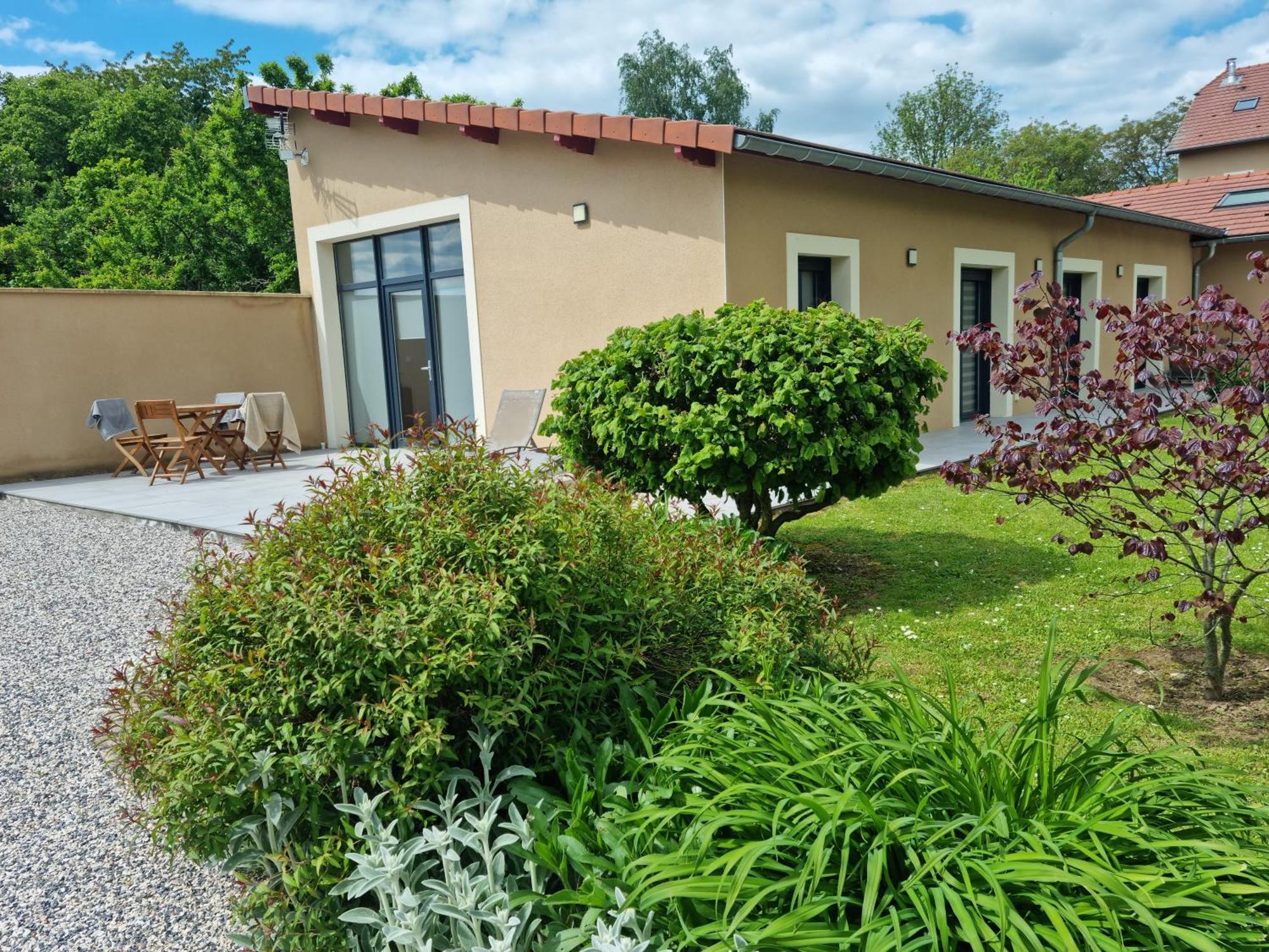L' Albizia Guest House Pintheville Екстериор снимка